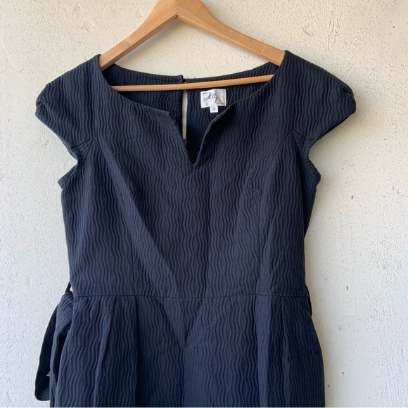 Beautiful Milly dress with pockets! - Picture 4 of 12